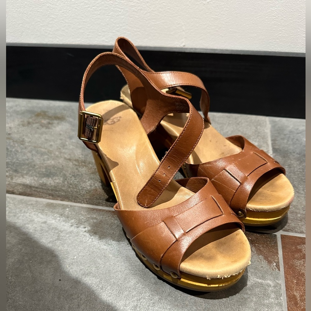 UGG Australia Janie Leather Nailhead Buckle Clog